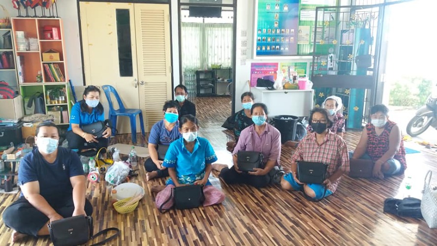 โครงการพัฒนาศักยภาพกลุ่มสตรี ประจำปีงบประมาณ 2566 กิจกรรมการสานตะกร้าและกิจกรรมการทำกระเป๋าหนัง ในวันที่ 30 มีนาคม 2566 
